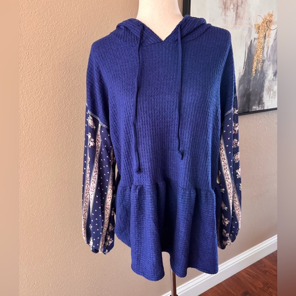 Multicolored Waffle Knit Long Sleeve Floral Boxy Hoodie - Picture 5 of 9